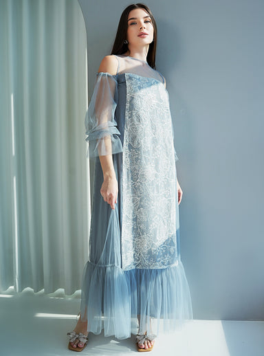 Elegant Lace Kaftan with Tulle Ruffles and Included Belt